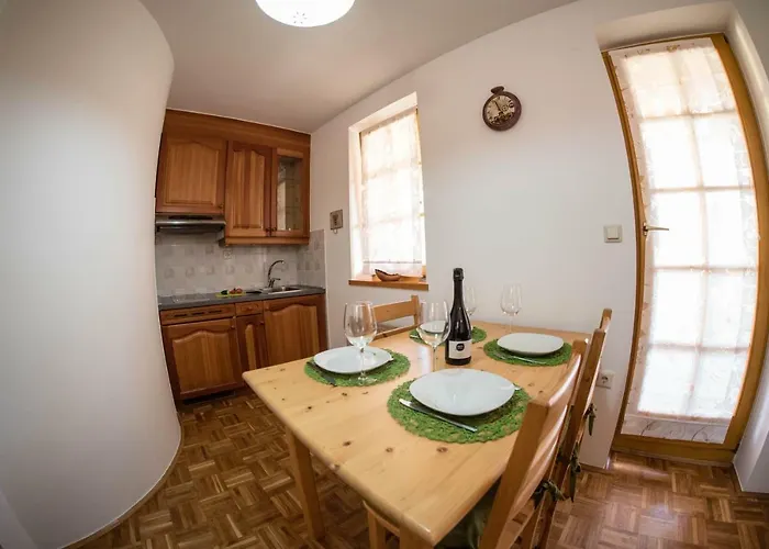 Daire Apartma Marjetica 2 *